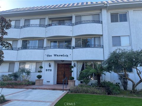 Photo of 972 E California Boulevard #306, Pasadena, CA 91106 (MLS # TR26049114)