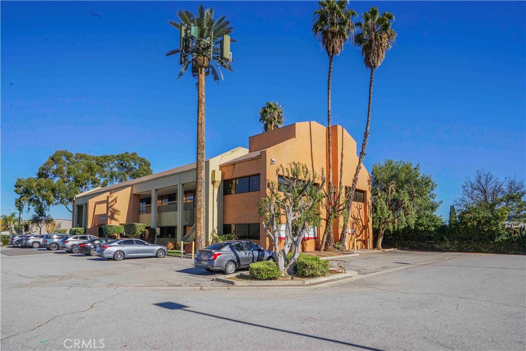 4128 W Commonwealth Ave