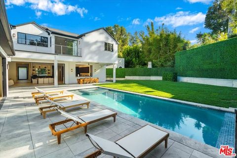 12227 Tweed Lane Los Angeles CA 90049