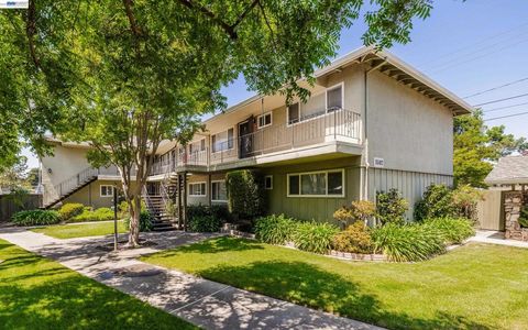 Photo of 3592 Payne Ave AVE #6, San Jose, CA 95117 (MLS # 41133849)