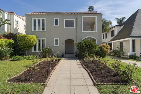 Photo of 246 N Irving Boulevard, Los Angeles, CA 90004 (MLS # 26673271)