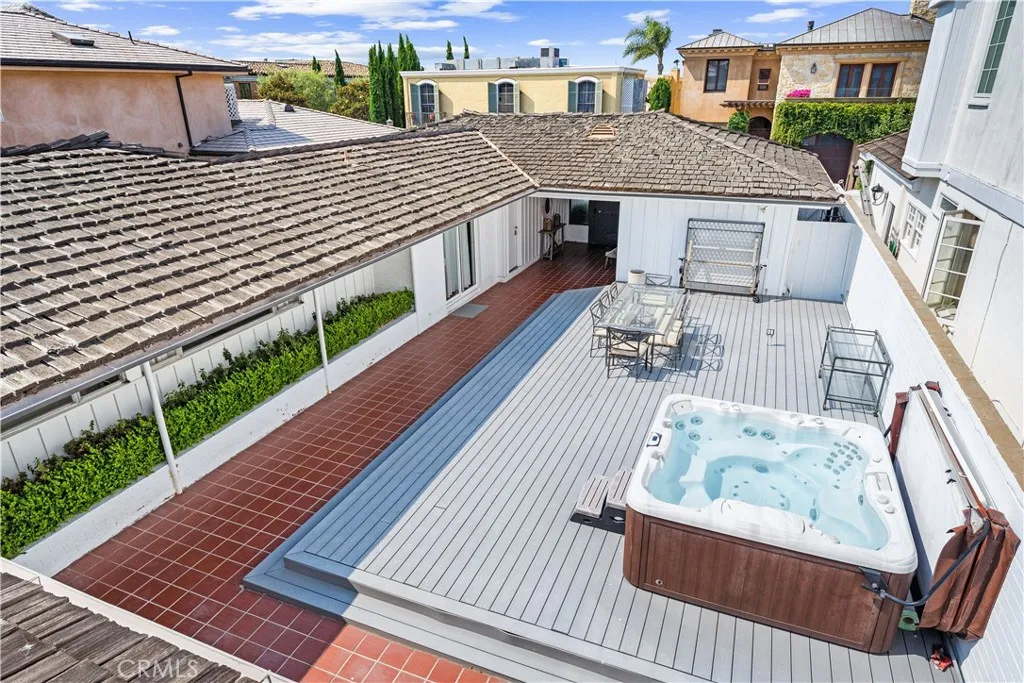 Newport Beach, California 92660, United States, 3 Bedrooms Bedrooms, ,2 BathroomsBathrooms,Residential,Active,173868