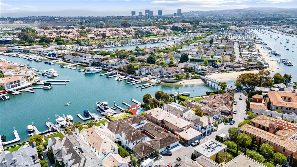 Newport Beach, California 92660, United States, 3 Bedrooms Bedrooms, ,2 BathroomsBathrooms,Residential,Active,173868