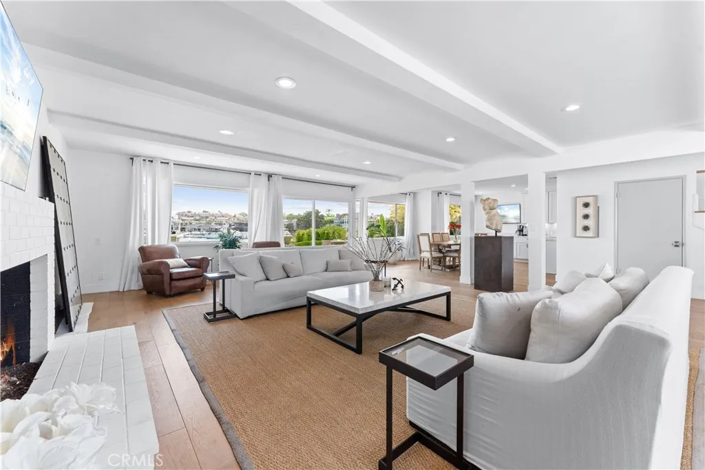 Newport Beach, California 92660, United States, 3 Bedrooms Bedrooms, ,2 BathroomsBathrooms,Residential,Active,173868