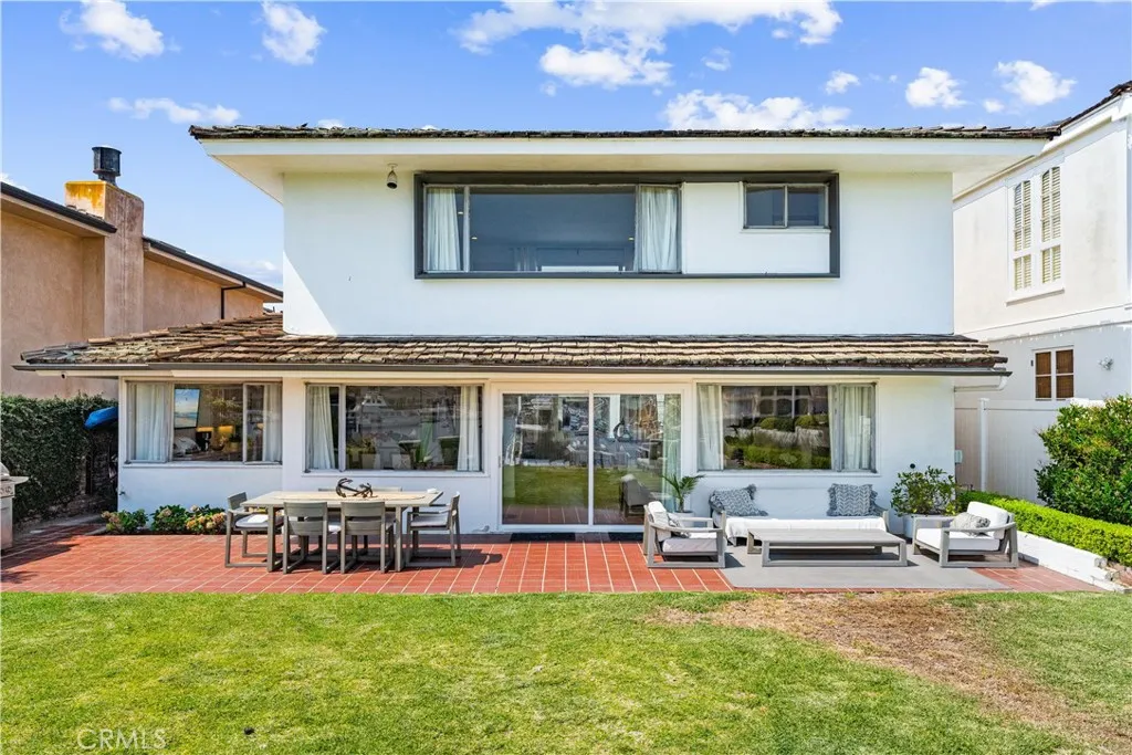 Newport Beach, California 92660, United States, 3 Bedrooms Bedrooms, ,2 BathroomsBathrooms,Residential,Active,173868