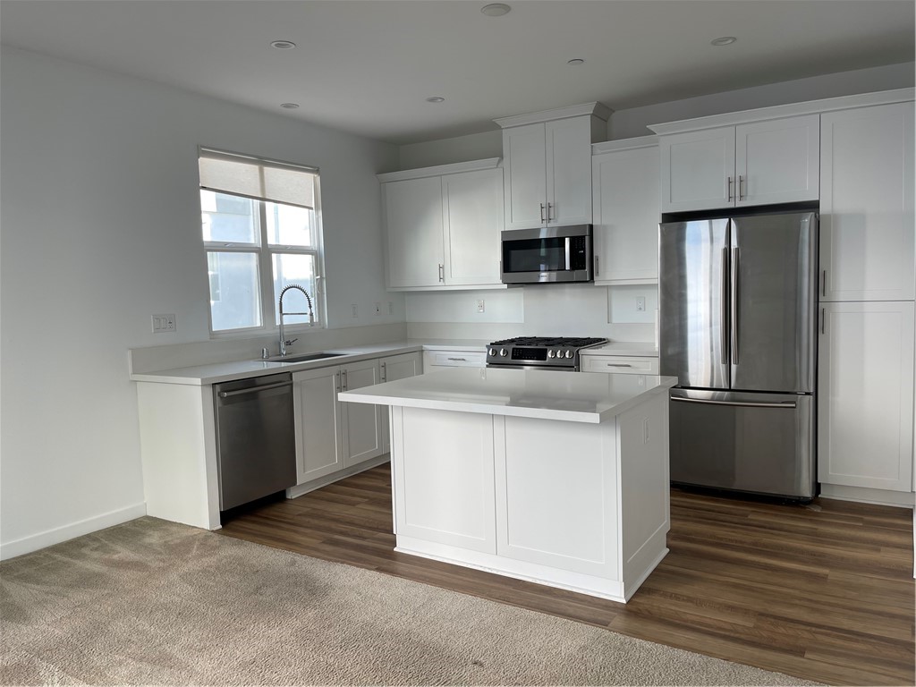 C2E-Close to Everything - Residential Lease