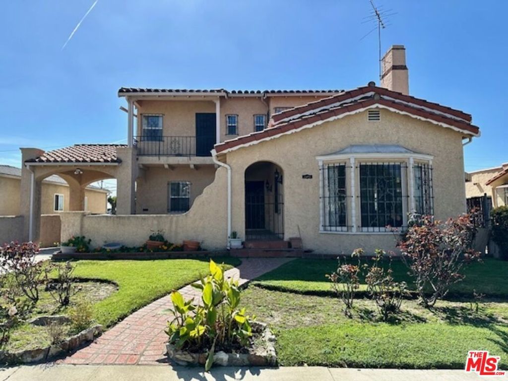 Photo of 4470 W 62nd Street, Los Angeles, CA 90043 (MLS # 25508417)