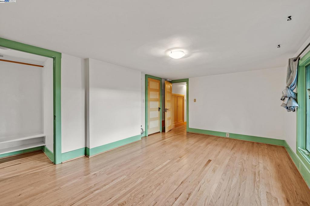 GLENVIEW - Residential Lease