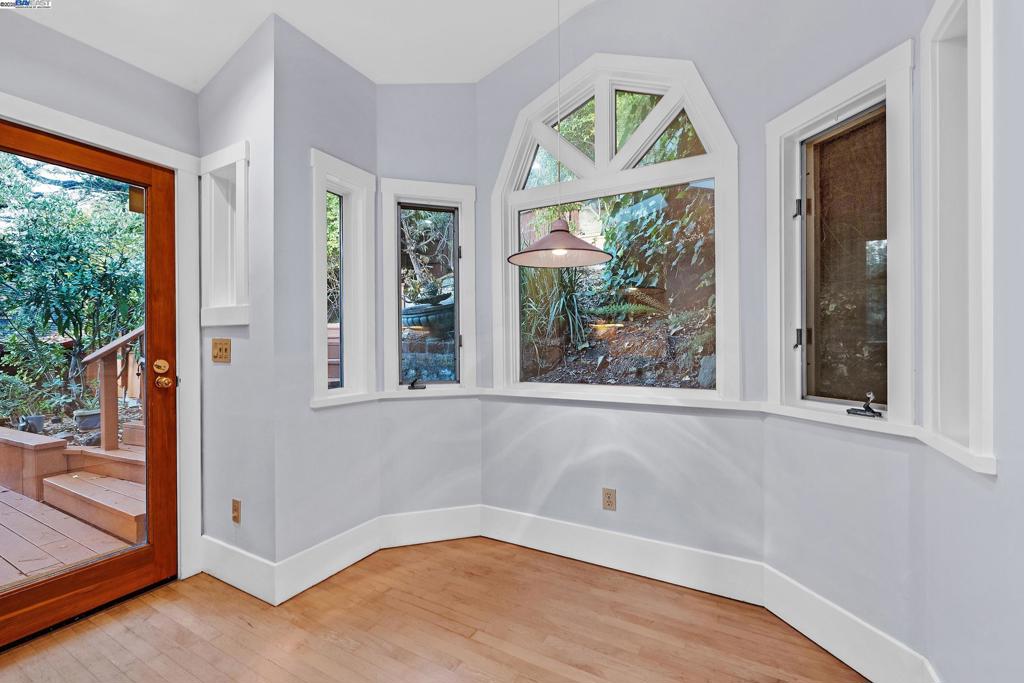 GLENVIEW - Residential Lease