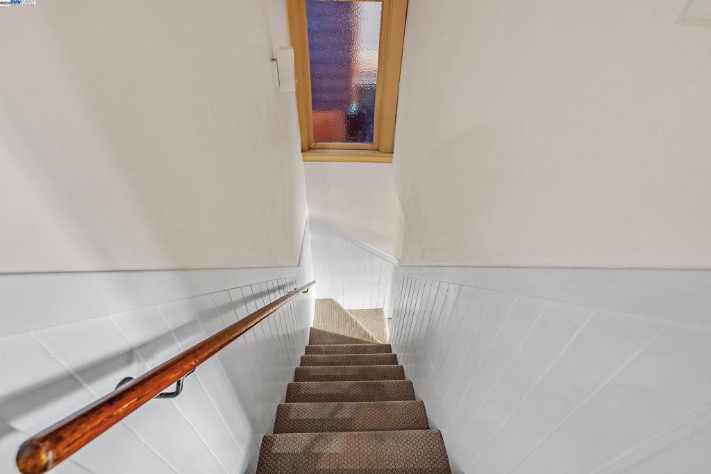 GLENVIEW - Residential Lease