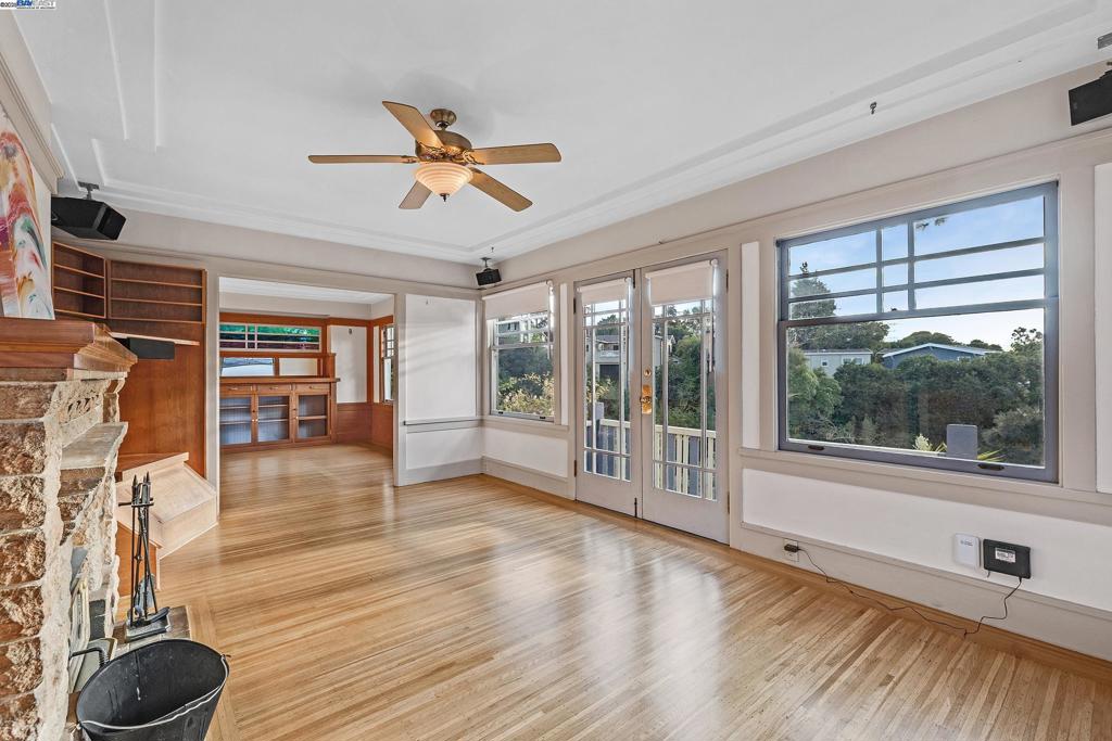 GLENVIEW - Residential Lease