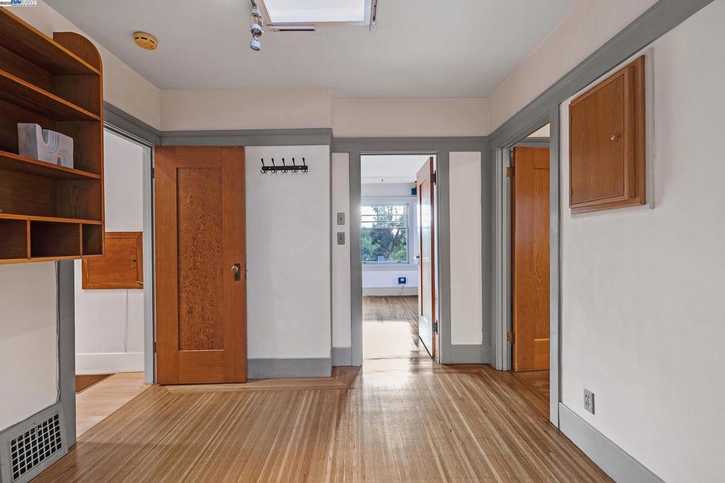 GLENVIEW - Residential Lease