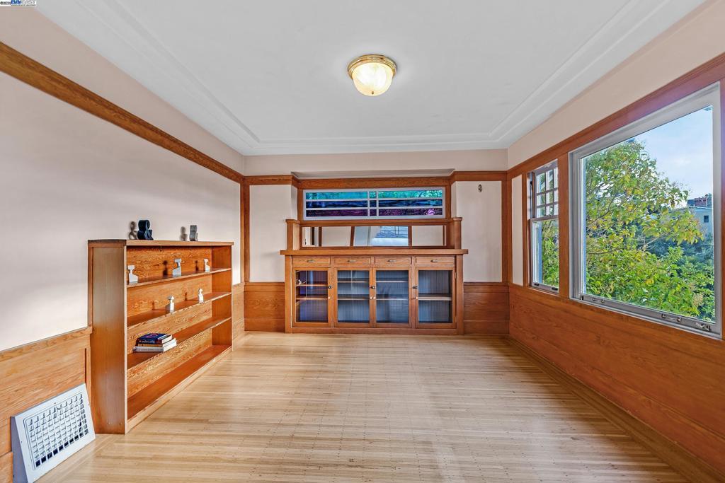 GLENVIEW - Residential Lease