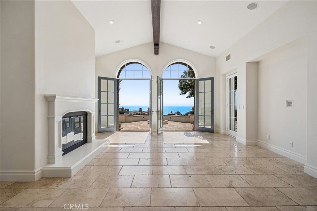 28 Cliffhouse