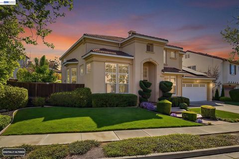 Photo of 6031 Hedgecrest Cir Cir, San Ramon, CA 94582 (MLS # 41128333)