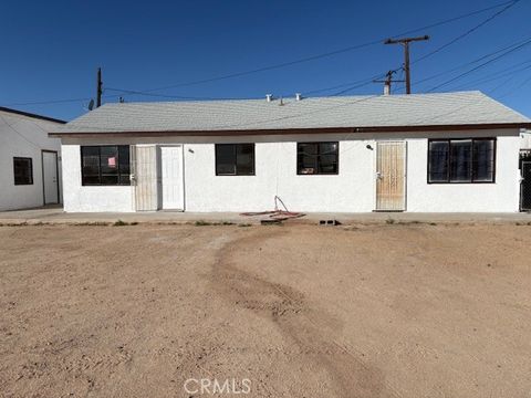 Photo of 451 W Yermo Rd, Yermo, CA 92398 (MLS # CV26053481)