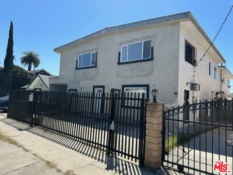 Photo of 4534 Kingswell Avenue, Los Angeles, CA 90027 (MLS # 26652253)