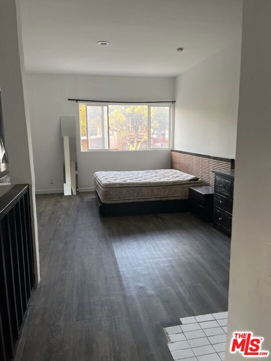 4534 Kingswell Avenue