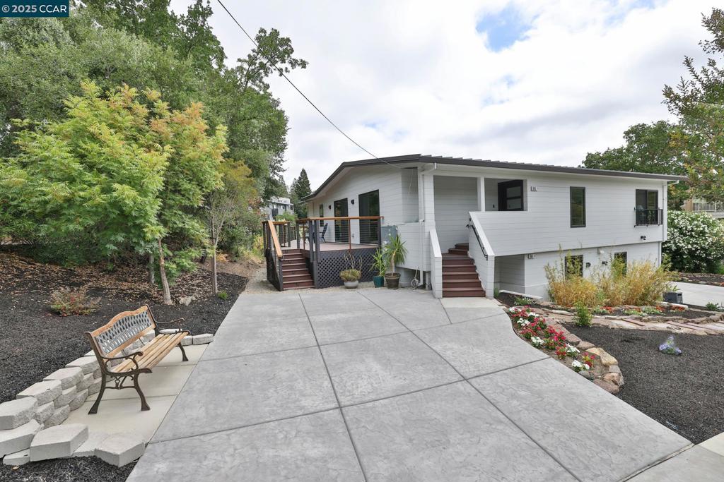 946 RISA ROAD