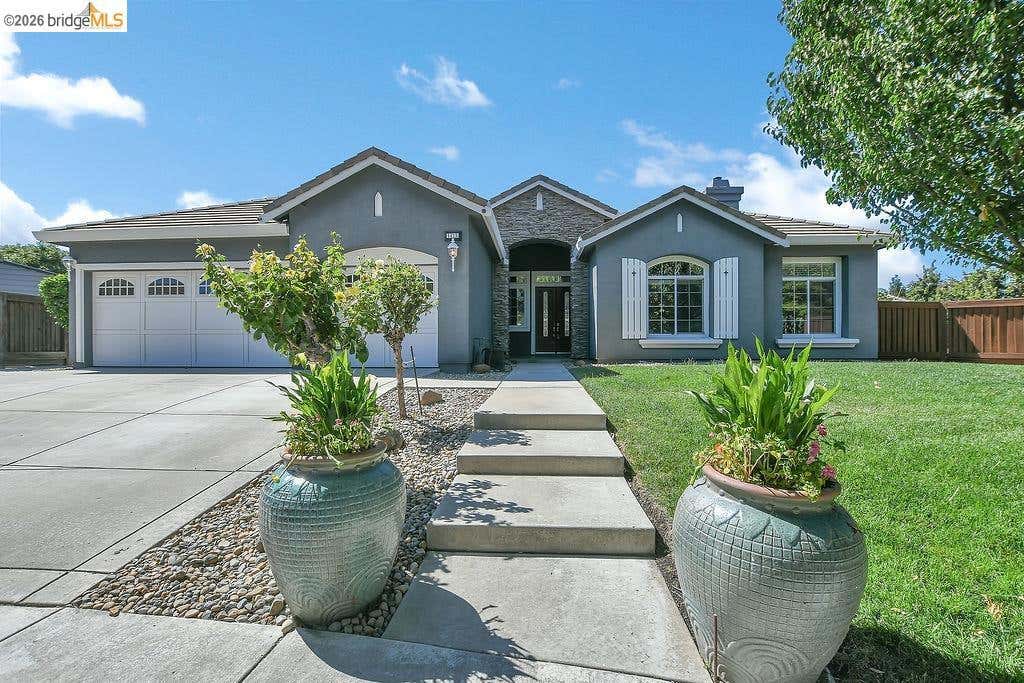 Photo of 1413 Sweetbriar Ct Ct, Brentwood, CA 94513 (MLS # 41143301)