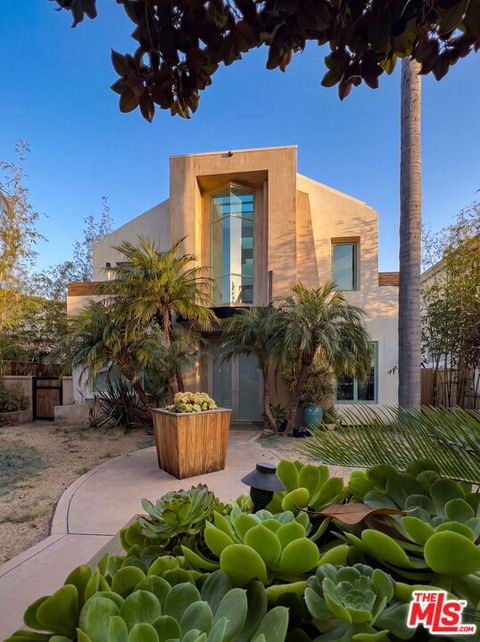 Photo of 358 11th Street, Santa Monica, CA 90402 (MLS # 26865059)