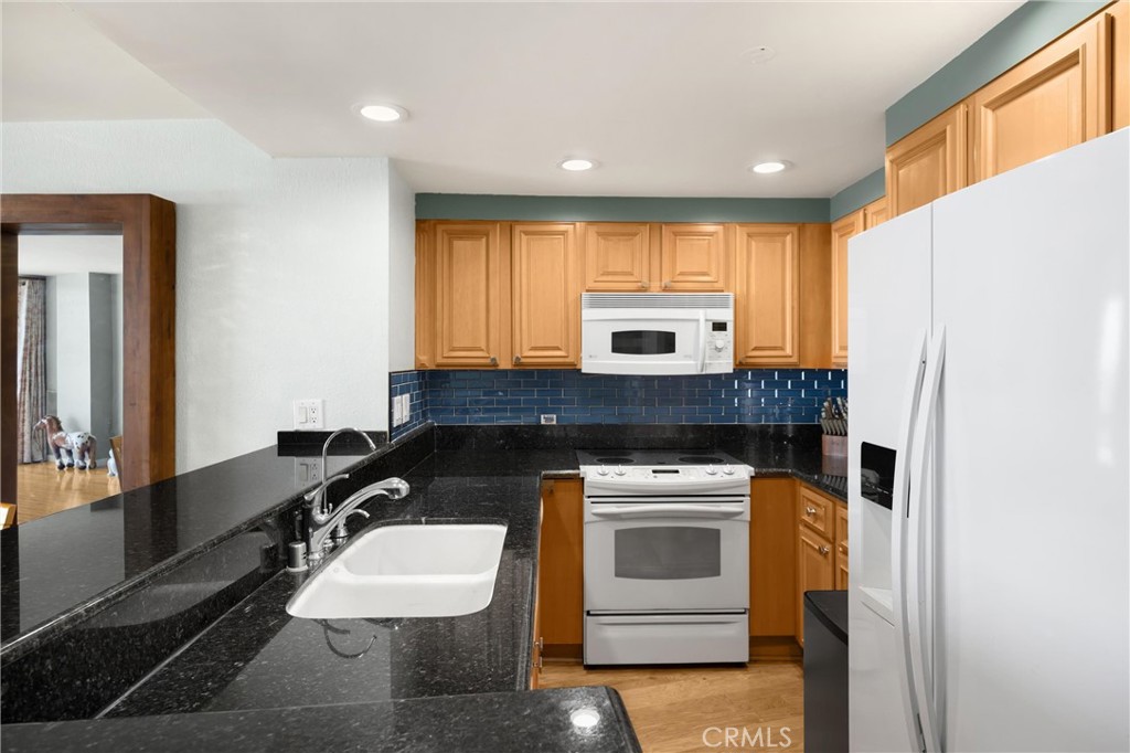 700 E Ocean Boulevard 1207
