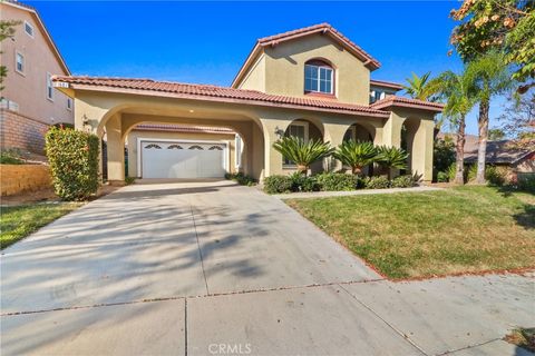 Photo of 1607 Spyglass Dr, Corona, CA 92883 (MLS # OC25282220)