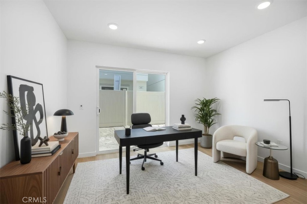 2547 Hepburn Street