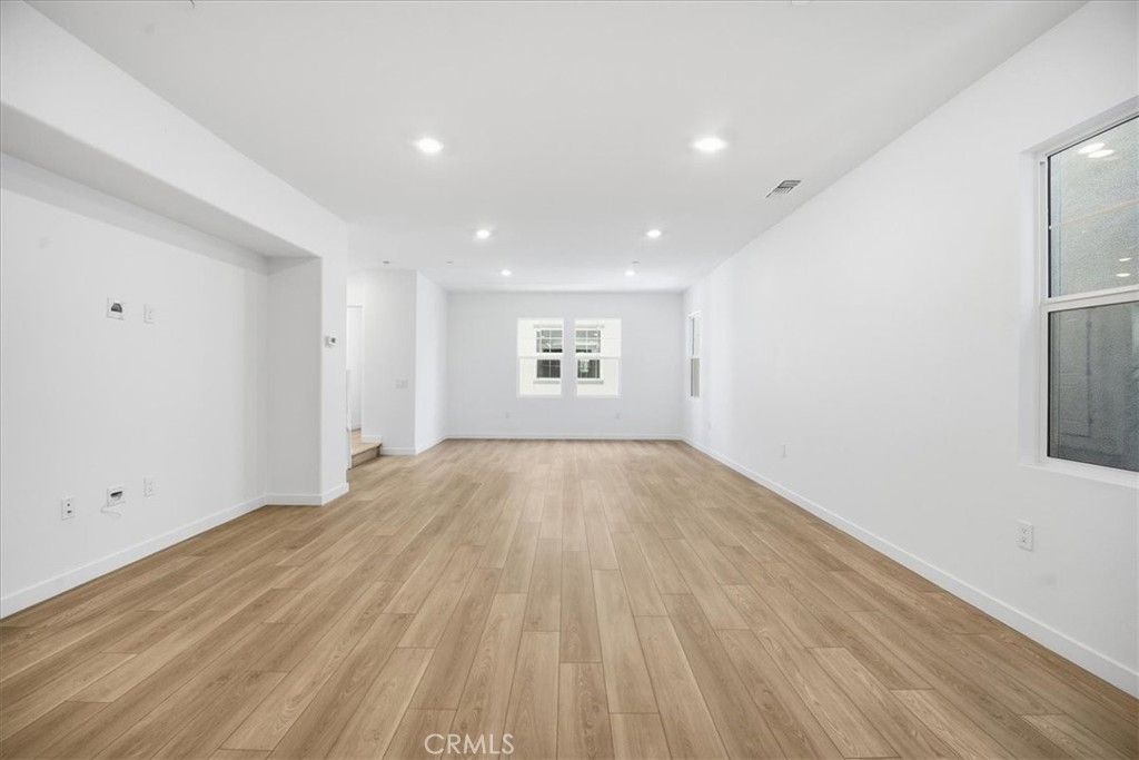 2547 Hepburn Street