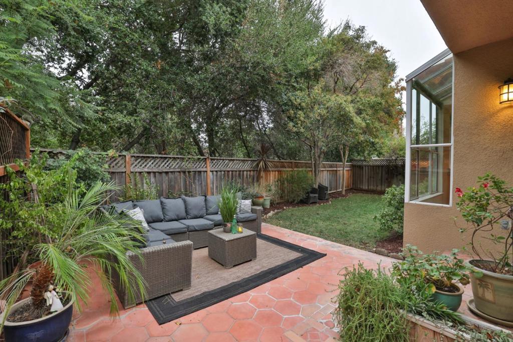 3633 Vireo Avenue