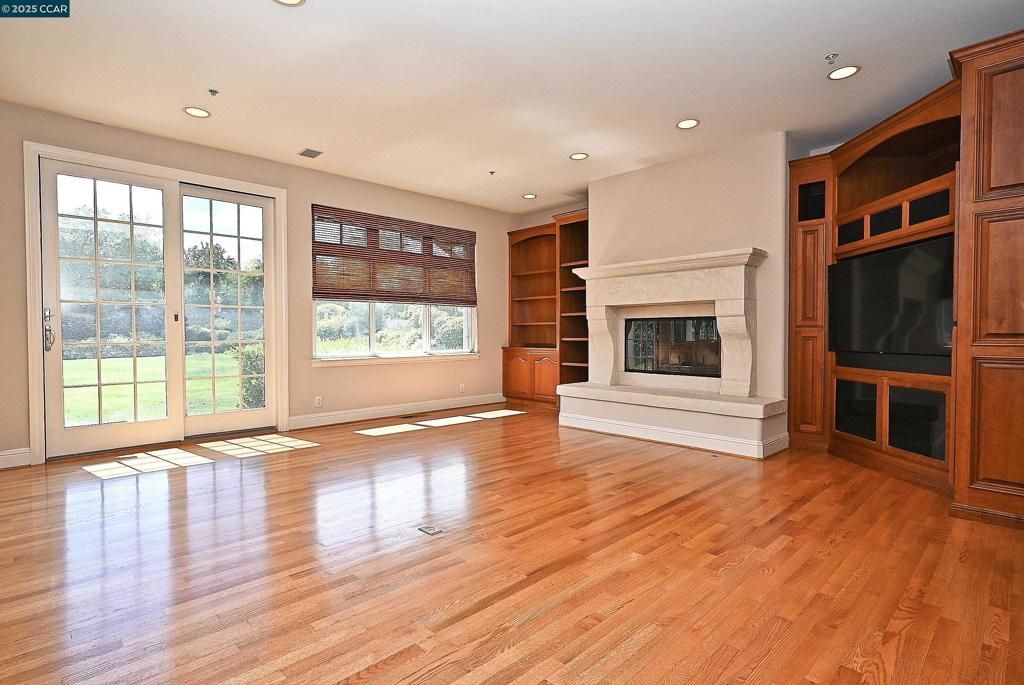 RUBY HILL C.C. - Residential