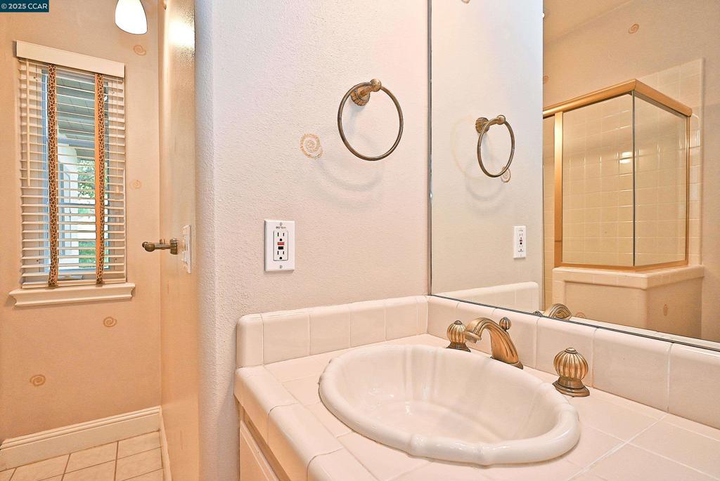 RUBY HILL C.C. - Residential
