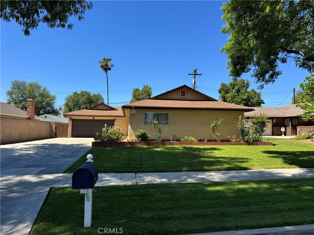 Photo of 4356 Snowberry St, Riverside, CA 92504 (MLS # DW26082608)