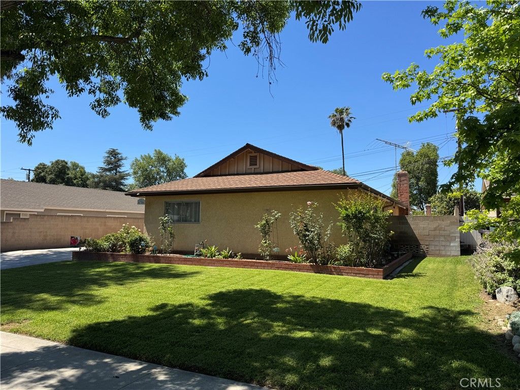 Photo of 4356 Snowberry St, Riverside, CA 92504 (MLS # DW26082608)