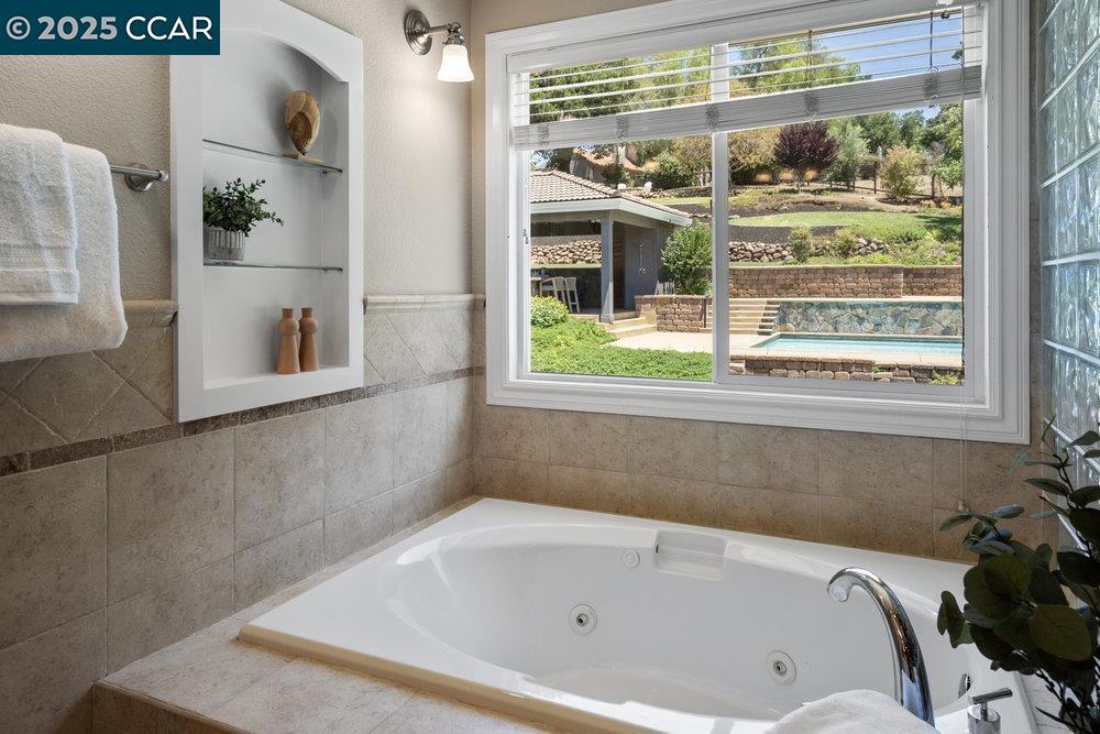 NORTHGATE - Residential