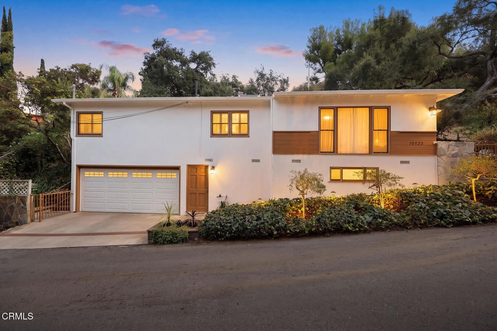 10022 Moy Lane