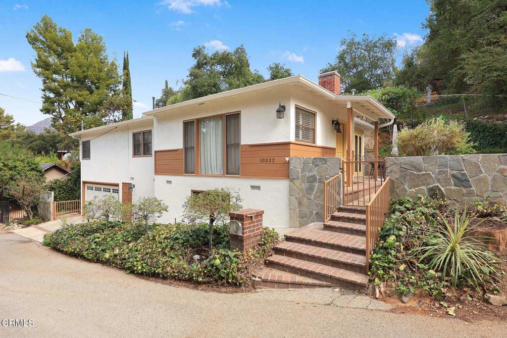 10022 Moy Lane