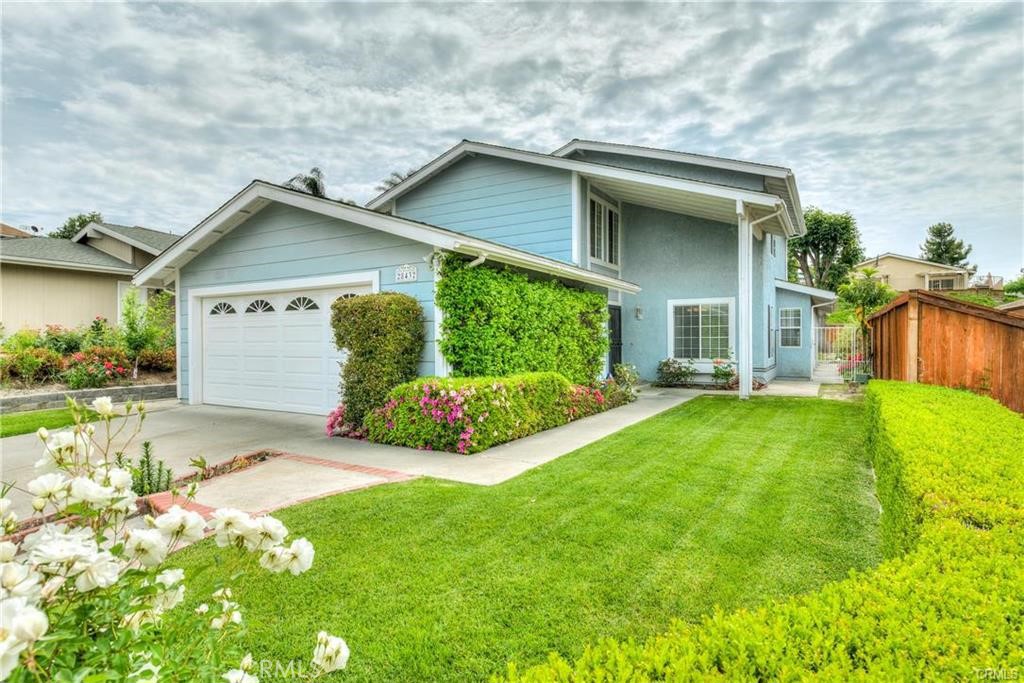 Charming single family home newly remodeled and ready for move in. Welcome into the living room with faux wood flooring, an inviting gas fireplace, recessed lighting, new white 6" baseboards and crown molding. Upgraded kitchen with Corian counter tops, glass tile back splash, wonderful cooking island, eating bar, stainless steel appliances, eating nook and plenty of storage cabinets. Kitchen is open to the family room with another gas fireplace and the large backyard ready for afternoon BBQ's. The formal dining is conveniently located adjacent to the kitchen. Wonderful bedroom or office down with full bath and laundry room closet. Upstairs features a private master suite with walk in closet and upgraded bathroom, an additional 2 spacious secondary rooms, secondary bathroom and linen storage complete the upstairs. 2 car garage, air conditioning, dual pane windows and updated paint complete this home. Exceptional location within walking distance to Philip J. Reilly Elementary School, Pavion Park, walking trails, and La Paws dog park.
SHOWINGS WILL START AFTER JULY 25, 2025.