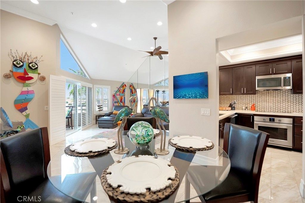 1200 Pacific Coast 426