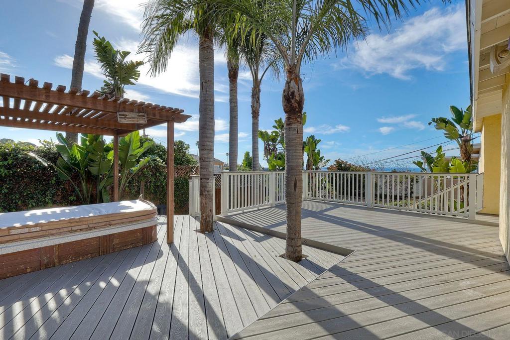 4643 Narragansett Ave