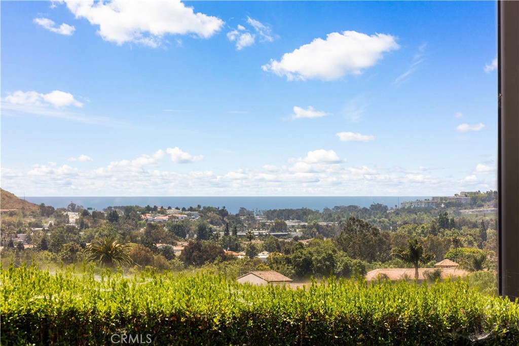 27402 Paseo Boveda