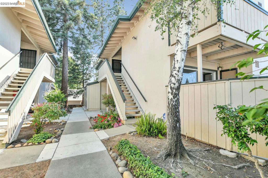 KIRKWOOD VILLAGE - Residential