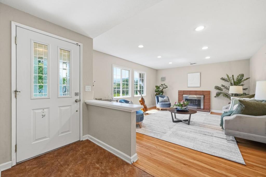 1299 Weathersfield Way