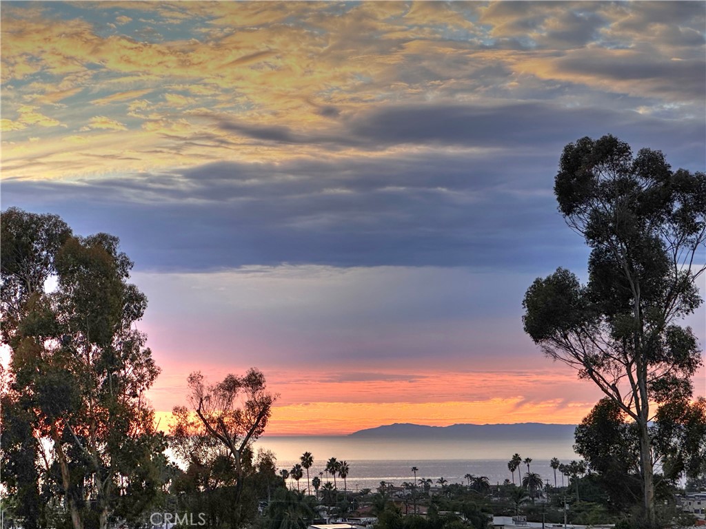 104 Avenida Caballeros