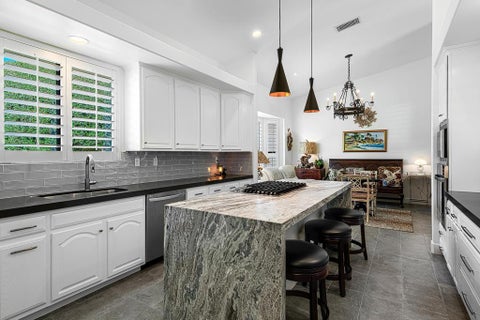 Photo of 21 Mission Palms W, Rancho Mirage, CA 92270 (MLS # 219142121PS)