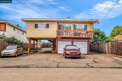 Photo of 15609 Ronda St St, San Lorenzo, CA 94580 (MLS # 41114265)