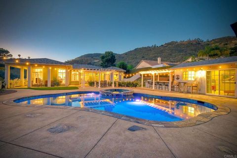 2507 Walinca Way Vista CA 92084