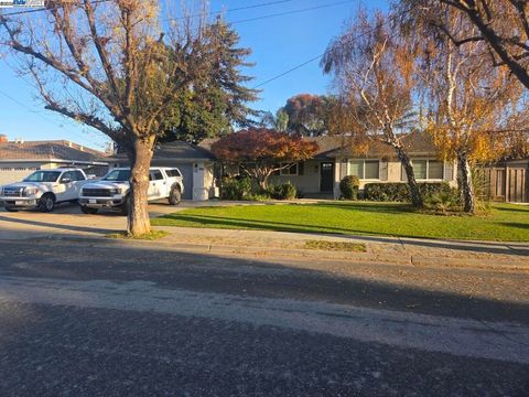 4376 Grover Dr Fremont CA 94536