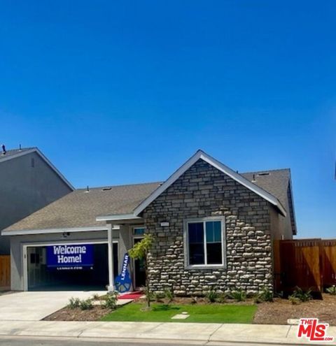 Photo of 3533 Chestnut Grove Lane, Shafter, CA 93314 (MLS # 26828161)