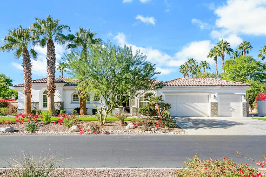 49213 Hohokam River Street